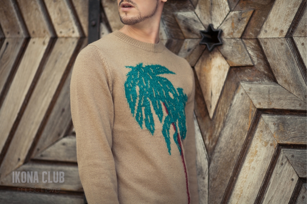 Street style | Mens palm tree print sweater
